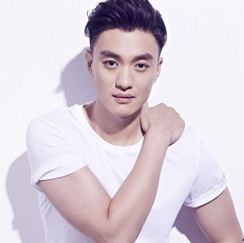 娱乐吃瓜君周一围是谁,从演员到吃瓜焦点，揭秘他的星途历程