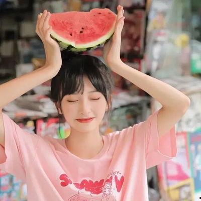 娱乐吃瓜的头像女真人