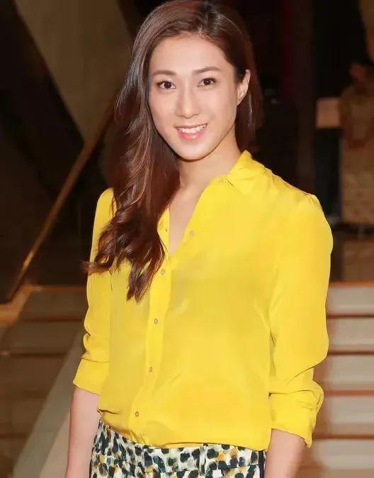 钟嘉欣个人资料图片,香港影视歌三栖明星的璀璨人生掠影